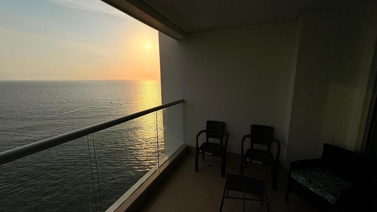 Palmetto Sunset * Cartagena